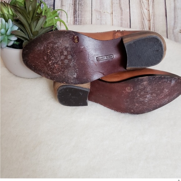 Vince Camuto Western Ankle Boots. Size 8 - Picture 7 of 8